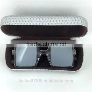 Suglasses Box thumbnail-3