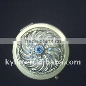Metal Cosmetic Mirror With Round Shape thumbnail-1