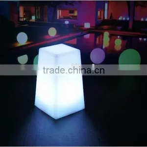 16 Colors Change Rechargeable Remote Control Mini Home Decoration Table Lamp With Remote Control thumbnail-2