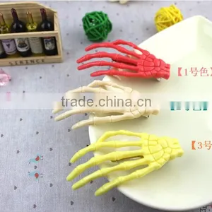 Promotion Hair Clip Skeleton Hair Clip Hand Bone Hair Clip thumbnail-4