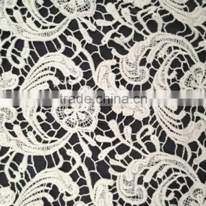 Whole Sale High Quality 100% Cotton Lace Fabric With Flower Design for Garment Accessory thumbnail-3