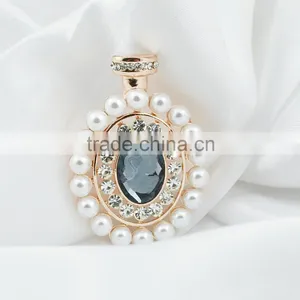 Women Luxury Rhinestone Brooch Wholesale Fashion Elegant Pearl Brooches thumbnail-4
