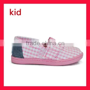 Pink Canvas Shoes for Girls Floral Pattern Children thumbnail-1