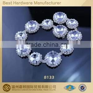 Wholesales Rhinestone and Flower Pearls for Wedding Dress thumbnail-1