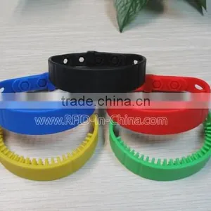 Colorful RFID Silicone Wristbands thumbnail-1