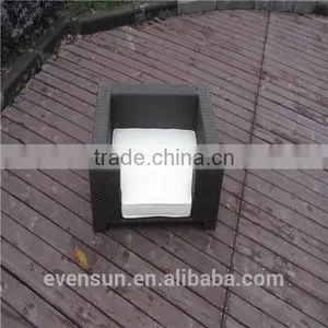Super Popular PE Rattan Cute Dog Bed thumbnail-1
