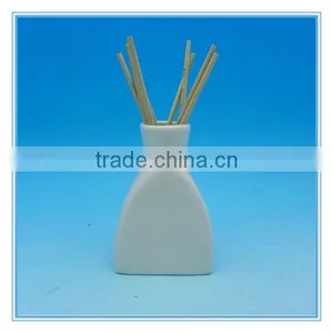 Hot Sale Mini White Ceramic Flower Vase thumbnail-1
