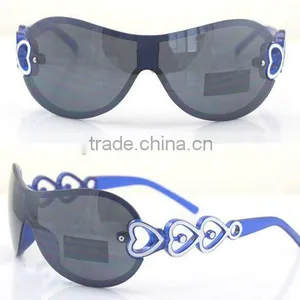 Cool Children Sun Glasses With Love Frame thumbnail-1