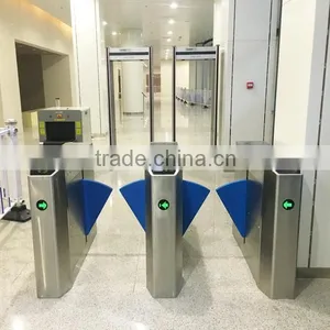Special Made Retractable Flap Barrier Gate With 6 Pairs of IR Sensors for Saudi Arabia Market thumbnail-1