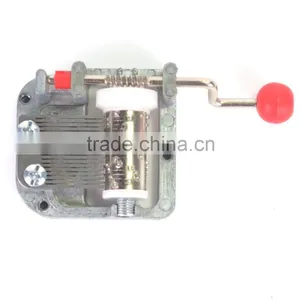 18 Note Mini Hand Crank Musical Box Movement thumbnail-3