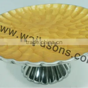 Solid Cake Stand thumbnail-1