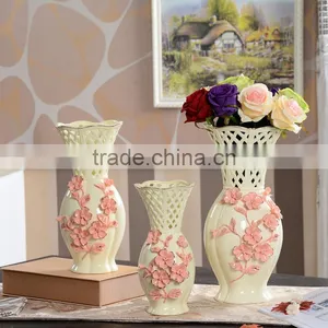 Ceramic Flower Vase Wholesale , Yellow Color Design Porcelain Flower Vase thumbnail-1