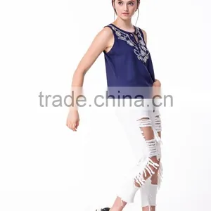 2017 New Fashion Embroidered Design Women Casual Tank Top thumbnail-3