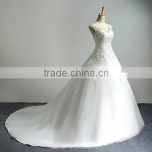 2016 Pearls Beaded Long Sleeve Lace Ball Gown Wedding Dresses thumbnail-2