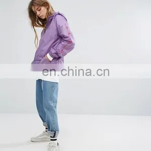 China Suppliers Best Quality Popular Baseball Design Women Winter Coats Wholesale Bomber Jacket thumbnail-1