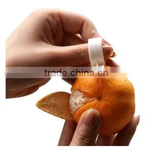 Factory Directly Plastic Citrus Peeler/snail Shape Orange Citrus Fruit Peeler thumbnail-3