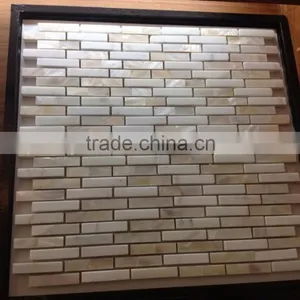 Delicate Natural Shell White Mother of Pearl With White Marble Mosaic thumbnail-1