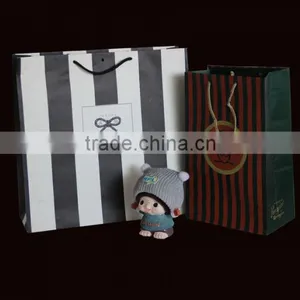 Luxury Paper Shopping Bag thumbnail-1
