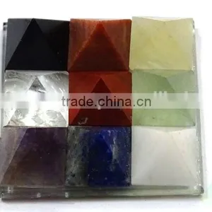 9 Pyramids Plate thumbnail-1