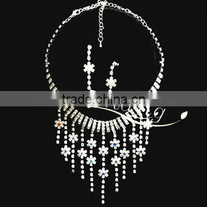 Long Elegent Small Flower Pendant Rhinestone Bridal Jewelry Set thumbnail-1