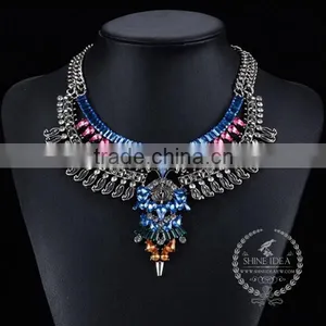 High Quality Vintage Colorful Rhinestone Chunky Statement Necklace Tin Alloy Fashion Women Pendant Necklace 6390068 thumbnail-2