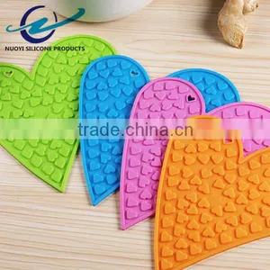 Heat Resistant Love Heart Shape Slate Silicone Mat thumbnail-6