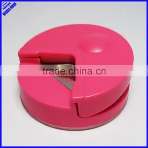 Quality 7cm Manual Plastic Round Corner Puncher thumbnail-1