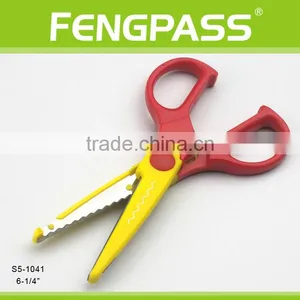 S5-1041 6.25 Inch 2Cr13 Stainless Steel Blade With Colorful Plastic Handle Color Scissors For Kids thumbnail-4