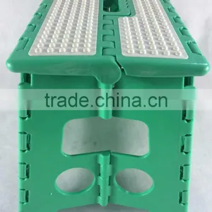 32cm Height Portable Plastic Folding Stool for Home Use thumbnail-3