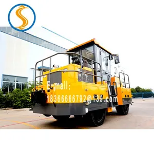 Internal Combustion Freight Truck With More Than 1000 Tons of Track Tractor thumbnail-5