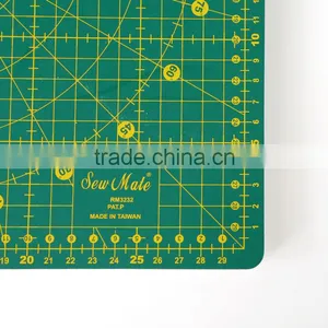 Wholesale Made In Taiwan High Quality Self-healing Rotatable Plastic Flexible Cutting Mat thumbnail-3