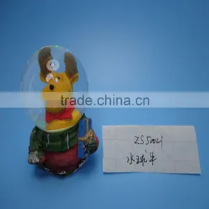 Creative Animal Theme Cow Snow Globe Craft for Home Decoration thumbnail-1