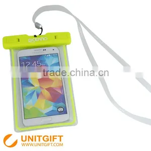 Waterproof Cell Phone Pouch for Swimming thumbnail-1