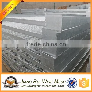 China Manufacture Building Materials Small Hole Expanded Metal Mesh Price thumbnail-3