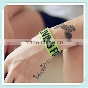 Wide Black Silicone Sport Wristband, Custom Cheap Silicone Wristbands thumbnail-5