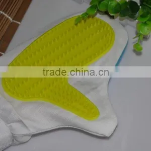 Pet Bathing Massage Brush Gloves thumbnail-4