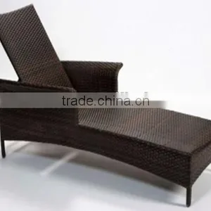 Lounge Chair With Armrest And Wheel thumbnail-2