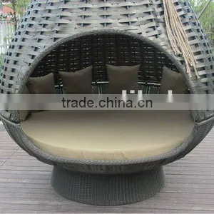 Outdoor Bird's Nest Rattan Chairs thumbnail-1