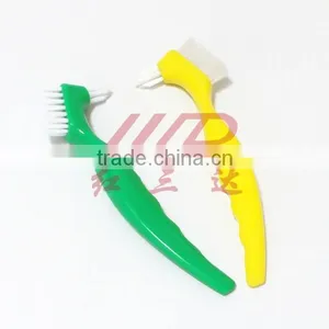 Denture Brush thumbnail-1