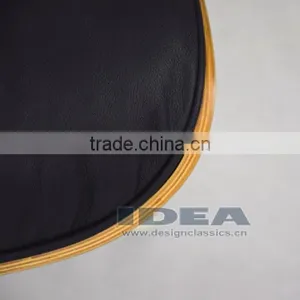 Replica Charles Lounge Chair Walnut Veneer Black Leather thumbnail-6