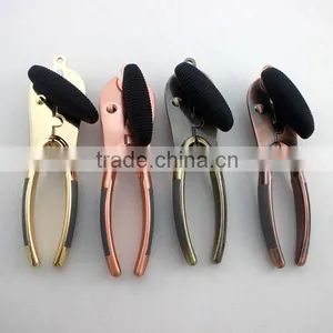 Vintage Color Can Opener thumbnail-1