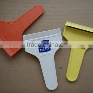 Promotional Hand Plastic PS Car Ice Scraper Car Snow Brush thumbnail-1