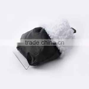 Glove Ice Scraper thumbnail-4