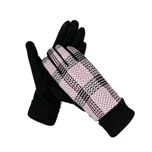 Factory Directly Sale Women Knitted Warm Breathable Winter Gloves thumbnail-1