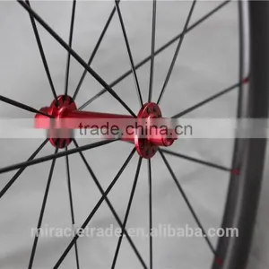56mm Clincher Wheels Red R36 Hub Carbon Wheels Red Nipples Full Carbon Wheels China W56C thumbnail-5