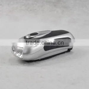3 Led Wind Up Dynamo Flashlight thumbnail-3