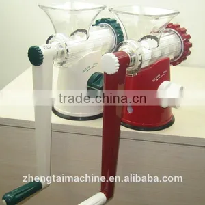 Manual Orange Juicer thumbnail-1