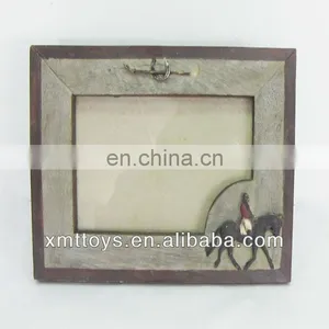 Handcrafts Polyresin Photos Frame thumbnail-1