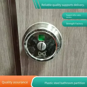 Wood-grained Partitions for Public Restrooms and Toilets. Customizable 18mm - 36mm Waterproof Anti-bet Panels With Aluminum Honeycomb for Panzhihua South High-speed Railway Station thumbnail-4