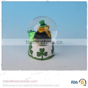 Polyresin Clover Waterball Globeball thumbnail-1